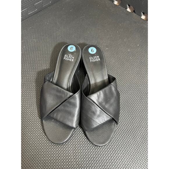 Eileen Fisher Ruche Black Leather Slide Sandals Mules Size 6 Open Toe Low‎ Heel - Picture 2 of 8